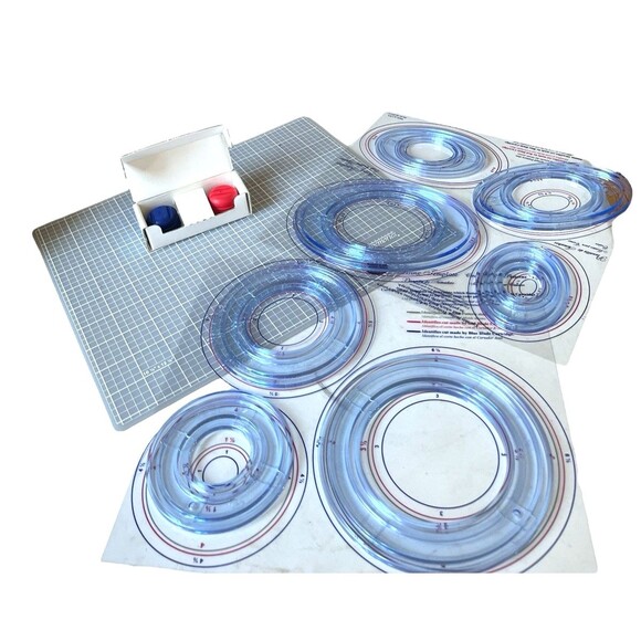 Creative Memories Cutting Mat Circles Ovals Cutting Tools Stencils - Picture 1 of 5
